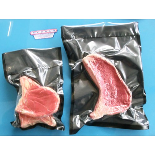 Buste sottovuoto Spessre MY 105 goffrate  speciali con una parte colore nero per macchine ad aspirazione diretta. In confezioni da pz 100 ideali per macellerie, per carni, salumi, formaggi, prodotti alimentari.