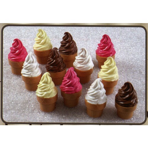 Coppe di gelato finte per allestimento di gelaterie, bar, ristoranti, pasticcerie, prezzo per 12 coppe di gelato assortite.