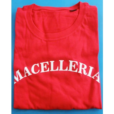 Maglietta rossa con scritta "MACELLERIA", manica corta.